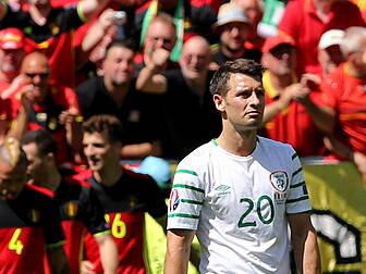 Wes Hoolahan reacts to a "...